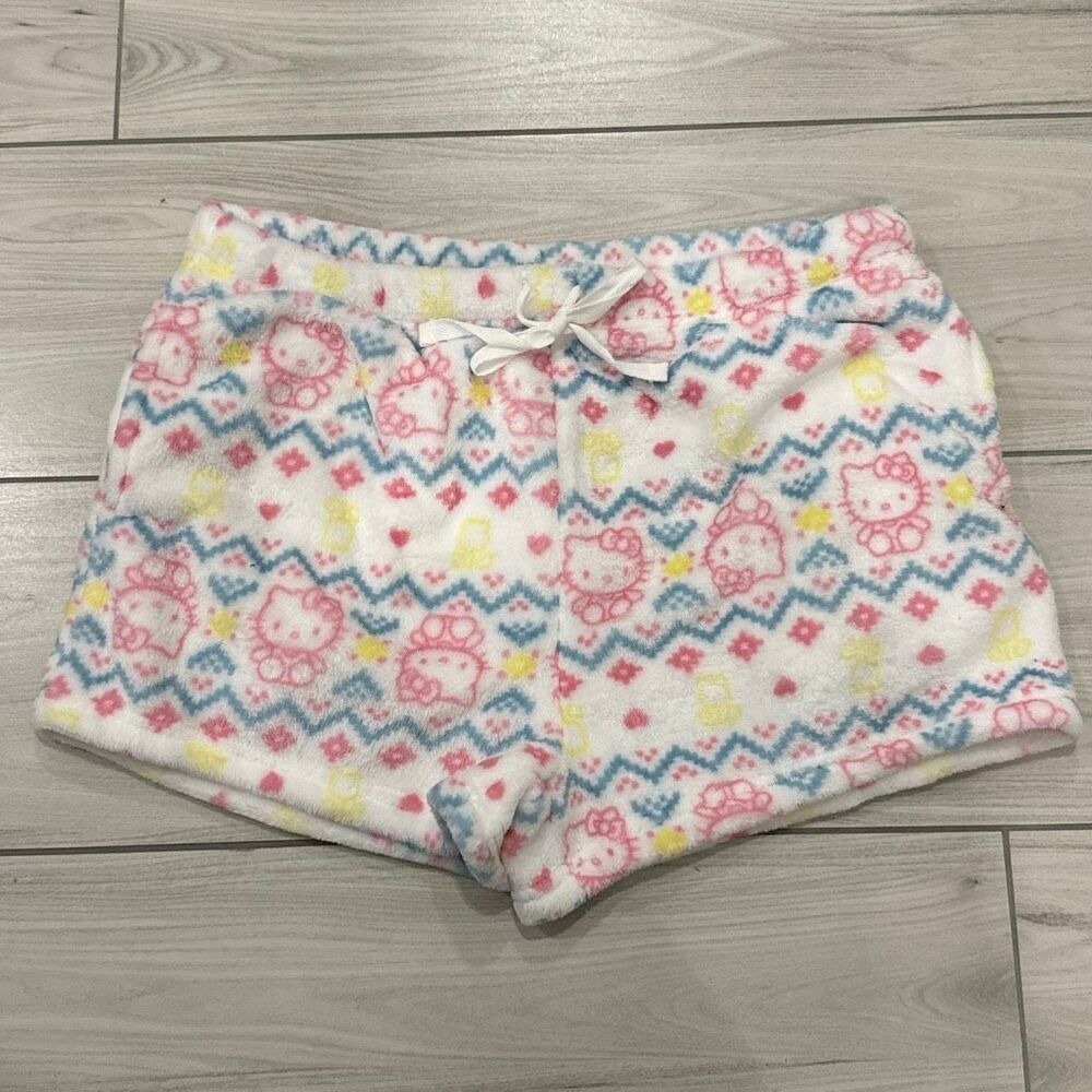 NWOT Sanrio Hello Kitty spring Easter themed fuzzy pajama shorts size large